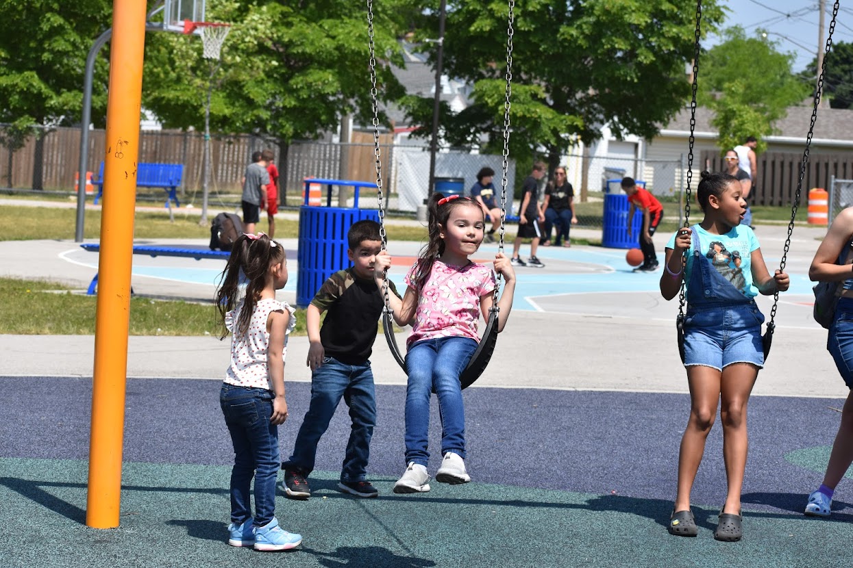 kids in the swing